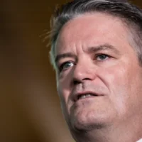 Copier One Nation et d&rsquo;autres populations laissera les Australiens plus pauvres, prévient Mathias Cormann