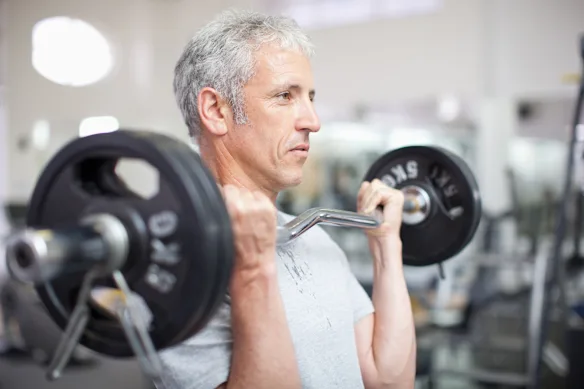 Même une séance de musculation par semaine peut être utile, disent les experts.