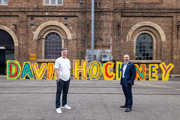 Fergus Linehan et Richard Slaney, PDG de Lightroom, à Carriageworks, plus tôt cette année, lorsque l'exposition a été annoncée.