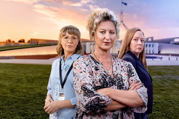 Justine Clarke, Kate Box et Mandy McElhinney dans Shakedown.