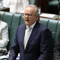 Attaque d&rsquo;Helen Haines : Anthony Albanese confirme le renforcement de la sécurité des députés