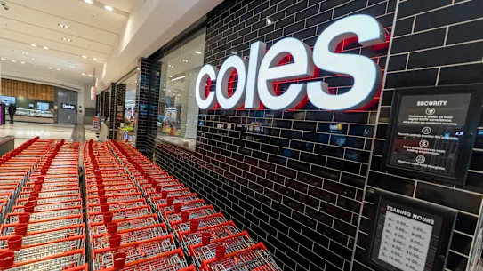 Coles a été condamné à payer 6 500 $ d’indemnisation.