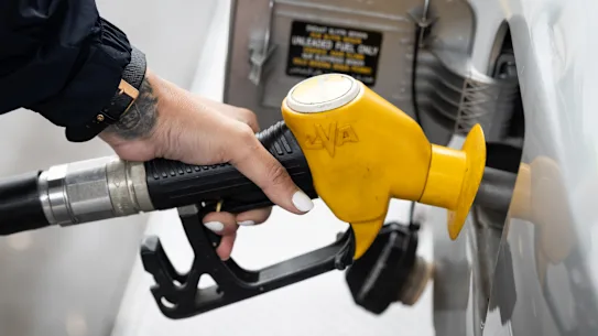 Les demandes d'aide au carburant prennent jusqu'à 10 semaines pour être payées.