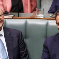 Jim Chalmers et Anthony Albanese : Comment la bande de rasoirs du Premier ministre a bloqué les efforts du trésorier en faveur de la discipline budgétaire