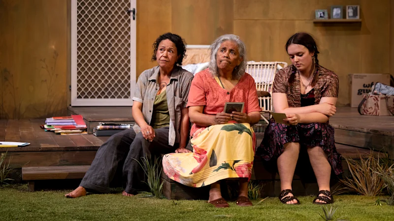 Conclusion de la critique de Melbourne : Before I Forget de la Melbourne Theatre Company au Arts Centre Melbourne ; Orbite : Charcoal et Agitato au Dancehouse ;