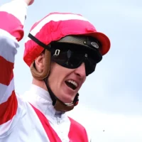 Résultats des courses de Randwick : Skyhook remporte Golden Eagle avec un temps record alors que la favorite Sheza Alibi vacille