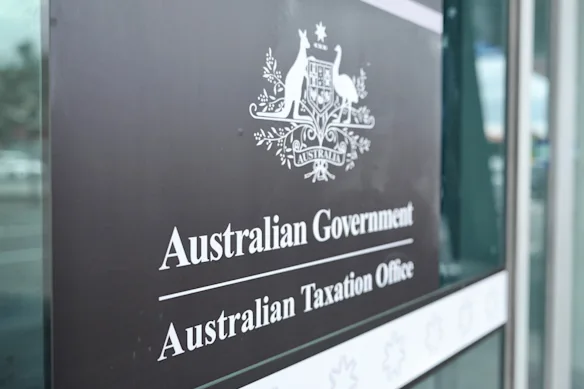 Les groupes de pression des entreprises sont furieux du changement de politique du Bureau australien des impôts concernant les paiements par carte de crédit. 
