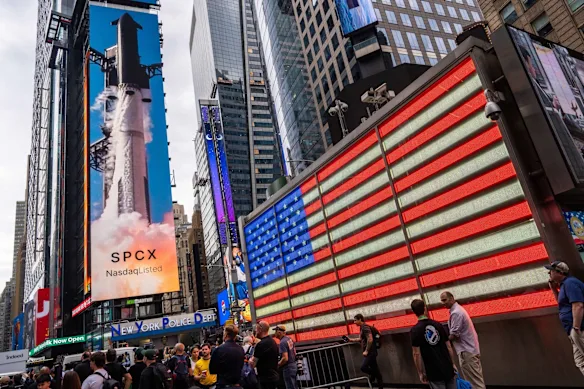 La cotation de SpaceX pour 75 milliards de dollars en juin a absorbé tellement de liquidités qu'elle a peut-être retardé les introductions en bourse d'Anthropic PBC et d'OpenAI.
