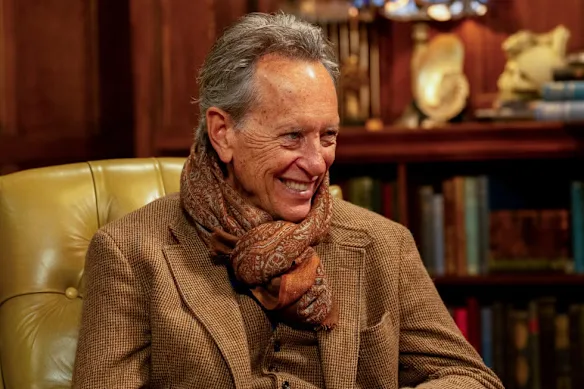 Richard E. Grant dans la deuxième saison de The Celebrity Traitors UK.