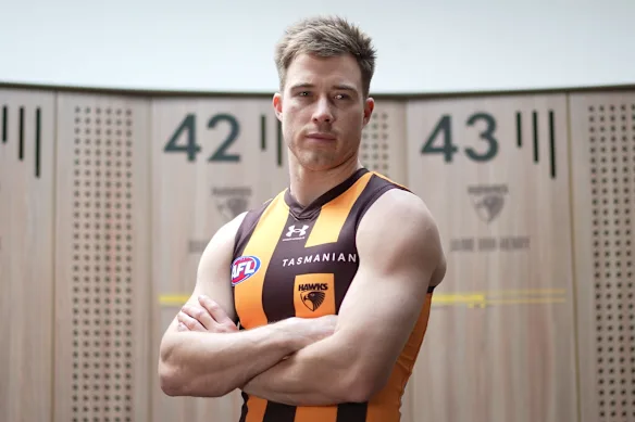 Zach Merrett fait connaissance avec ses nouvelles couleurs.
