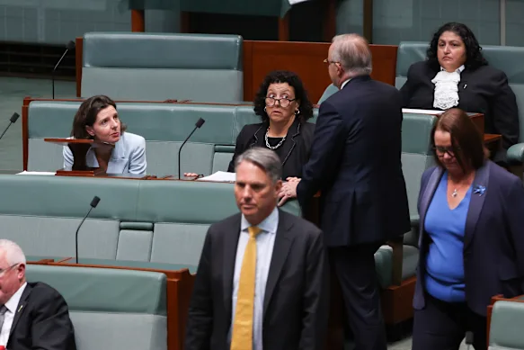 Allegra Spender pousse Anthony Albanese et Jim Chalmers à changer de vitesse.